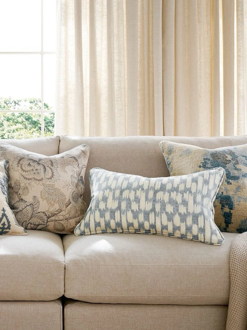 Pottery Barn Island Hand-Knotted Pillow Cover